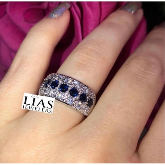 New 18k white gold wedding ring - Picture 3 of 3